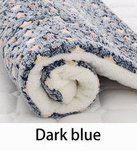 Pet Sleeping Mat Dog Bed Cat Bed Soft Hair Thickened Blanket Pad Fleece Home Washable Warm Bear Pattern Blanket Pet Supplies - Urban Pet Plaza 
